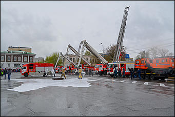 30 апреля 2017 Барнаул   Дым, огонь и медные трубы. Как в Барнауле отметили День пожарной охраны