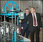 26 мая 2006 г, Барнаул   Поездка Главы края на барнаульский завод АТИ