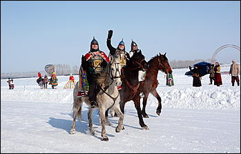 18 февраля, Новотырышкино   22 тысячи блинов и масленичный столб: как Масленица выгоняла зиму на Алтае