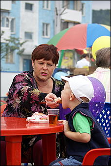 11 августа 2007 г., Белокуриха   День рождения Белокурихи

(фото Кристины Красниковой)