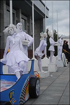 31 августа 2013 г., Барнаул   «Ожившие статуи» в Барнауле от Ретро FM