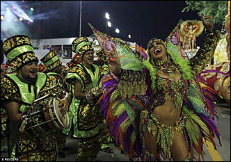 8 февраль 2016 г., Барнаул    Рио-де-Жанейро окрасился яркими красками карнавала – 2016