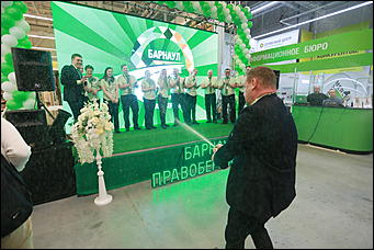 22 марта, 2017 года, Барнаул    Как открывали второй гипермаркет "Леруа Мерлен" в Барнауле 