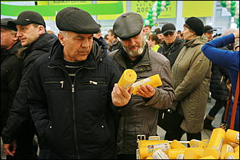 22 марта, 2017 года, Барнаул    Как открывали второй гипермаркет "Леруа Мерлен" в Барнауле 