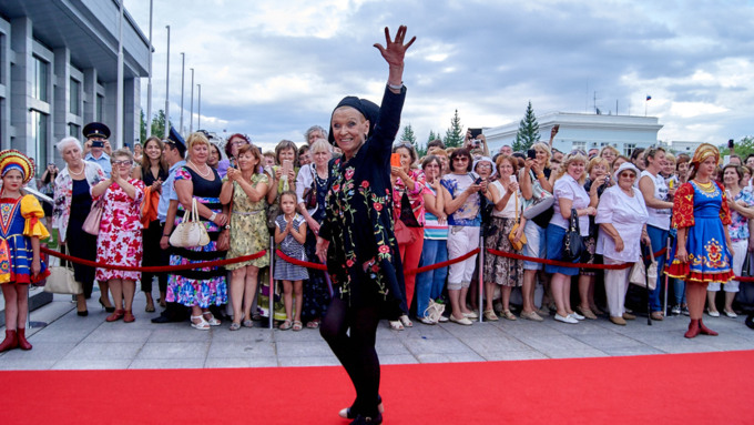 20 июль 2016 г., Барнаул   Красная дорожка и премьера фильма с Андреем Мерзликиным: как прошло открытие Шукшинского кинофестиваля?