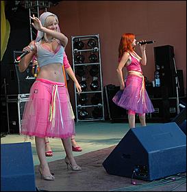 30 июля 2006 г., с. Шелаболиха   Концерт группы "Тутси"