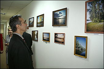 15 февраля 2007 г., Барнаул   В Барнауле открылась фотовыставка "Березовые песни", посвященная 70-летию Алтайского края