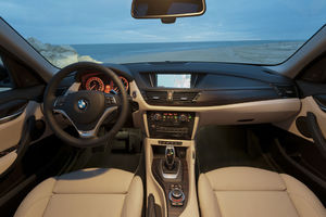   BMW предсталяет НОВЫЙ BMW X1