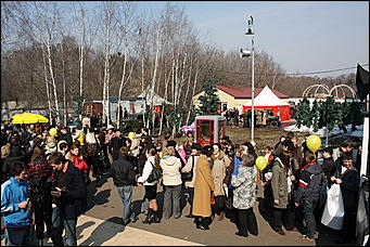 12 апреля 2009 г., Москва   Открытие Международного Ретро Фестиваля «Авто Старина»