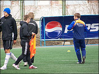 22 апреля 2009 г., Барнаул   Одна из последних тренировок барнаульского «Динамо» перед стартом в чемпионате России по футболе во втором дивизионе зоны «Восток»