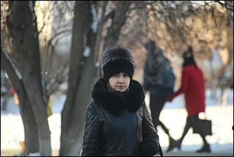 12 января 2018 г., Барнаул. Екатерина Смолихина   Тепло ли тебе, девица: жительницы Барнаула на зимних улицах