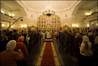 16 апрель 2017 г., Барнаул   Светлое Христово Воскресенье. Полуночное пасхальное богослужение 