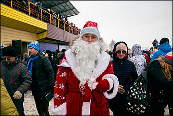 12 декабря 2015 г., Барнаул   Около 15 тысяч человек пришли в Барнауле на открытие "Алтайской зимовки"