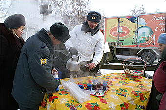 20 февраля 2010 г., Барнаул   Предпраздничная социальная ярмарка в Барнауле