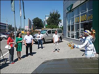 11 июня 2015г, Барнаул   В Барнауле открылся новый автосалон УАЗ! 