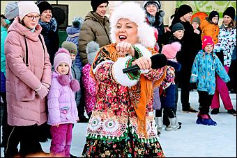 1 марта 2020 г., Барнаул. Екатерина Смолихина   Гуляй, народ! Как барнаульцы отпраздновали Масленицу