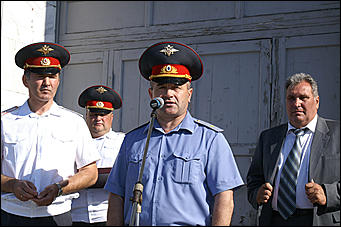 3 июля 2007 г., Барнаул   Отделения ГИБДД Алтайского края получили в подарок патрульные автомобили