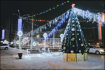 16 декабря 2020 г., Барнаул. Екатерина Смолихина   Светящиеся бокалы, балерины и бык. Как Барнаул принарядился к Новому году