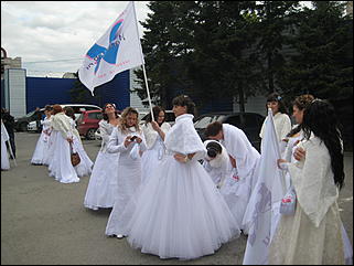 25 май 2013 г., Барнаул   "Сбежавшие невесты" Барнаула