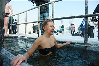 19 январь 2017 г., Барнаул Фото: Екатерина Смолихина   Сотни верующих пришли на Крещение в Барнауле
