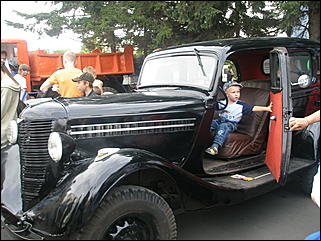 30 августа 2008 г., Барнаул   Выставка ретро-автомобилей в День Барнаула  