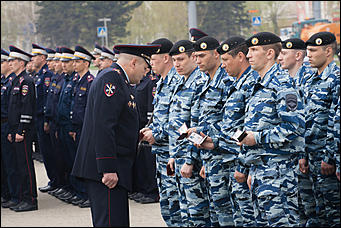 25 апрель 2016 г., Барнаул   В Барнауле состоялся строевой смотр сотрудников полиции