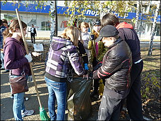 15 октября 2011 г., Барнаул   Общегородской субботник в Барнауле
