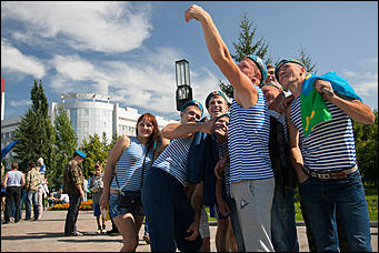 2 август 2016 г., Барнаул © Амител Вячеслав Мельников   Как десантники начали праздновать День ВДВ?