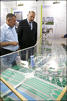 24 апреля 2007 г., Барнаул   Открытие XII специализированной выставки-ярмарки "Строительство. Благоустройство. Интерьер"