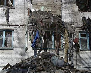10 октября 2000г., Барнаул   10 октября 2000г. в городе Барнауле около половины восьмого вечера в доме N 9 по улице Новороссийской произошел взрыв.